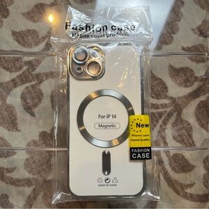 Magnetic Phone Case for iPhone 14 - Silver and Clear